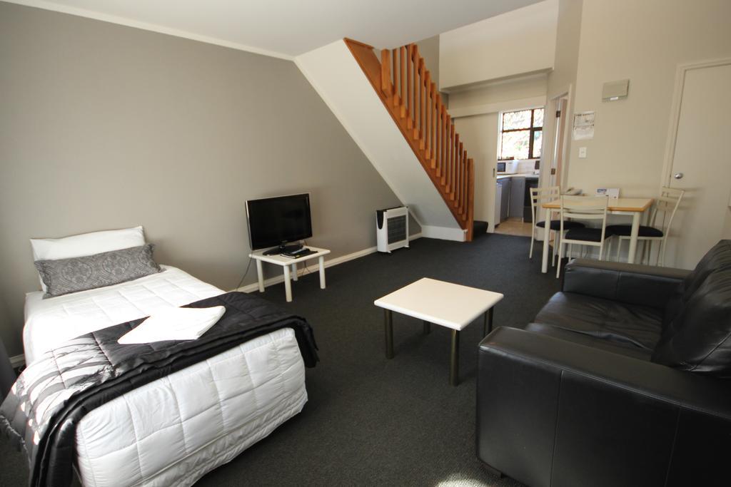 Champers Motor Inn Lower Hutt Zewnętrze zdjęcie