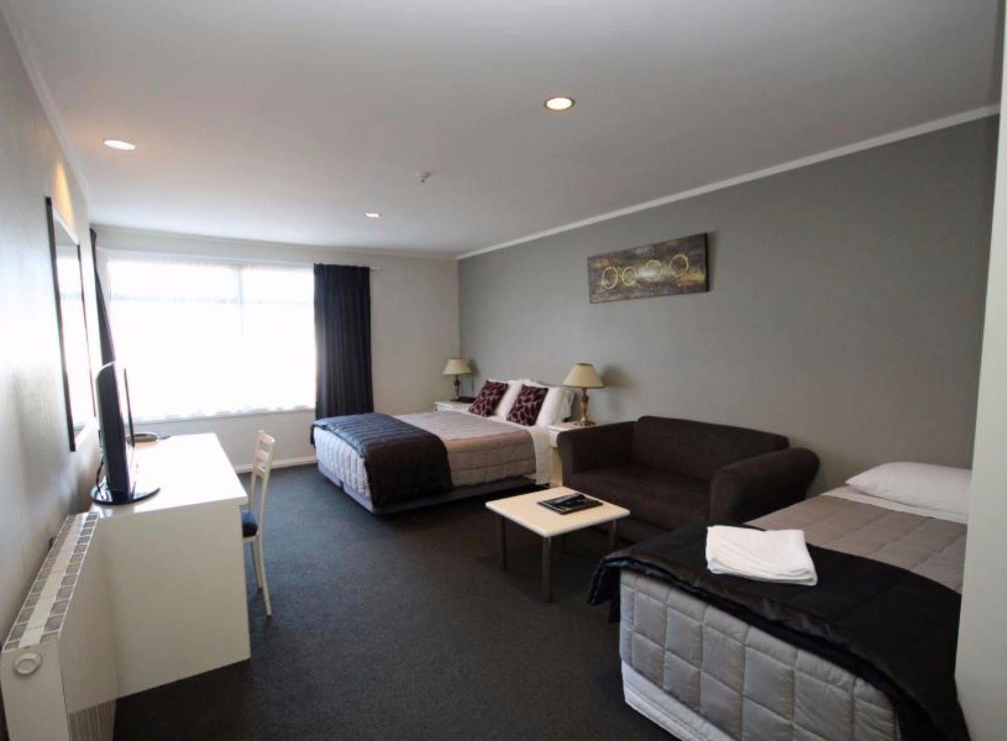 Champers Motor Inn Lower Hutt Zewnętrze zdjęcie