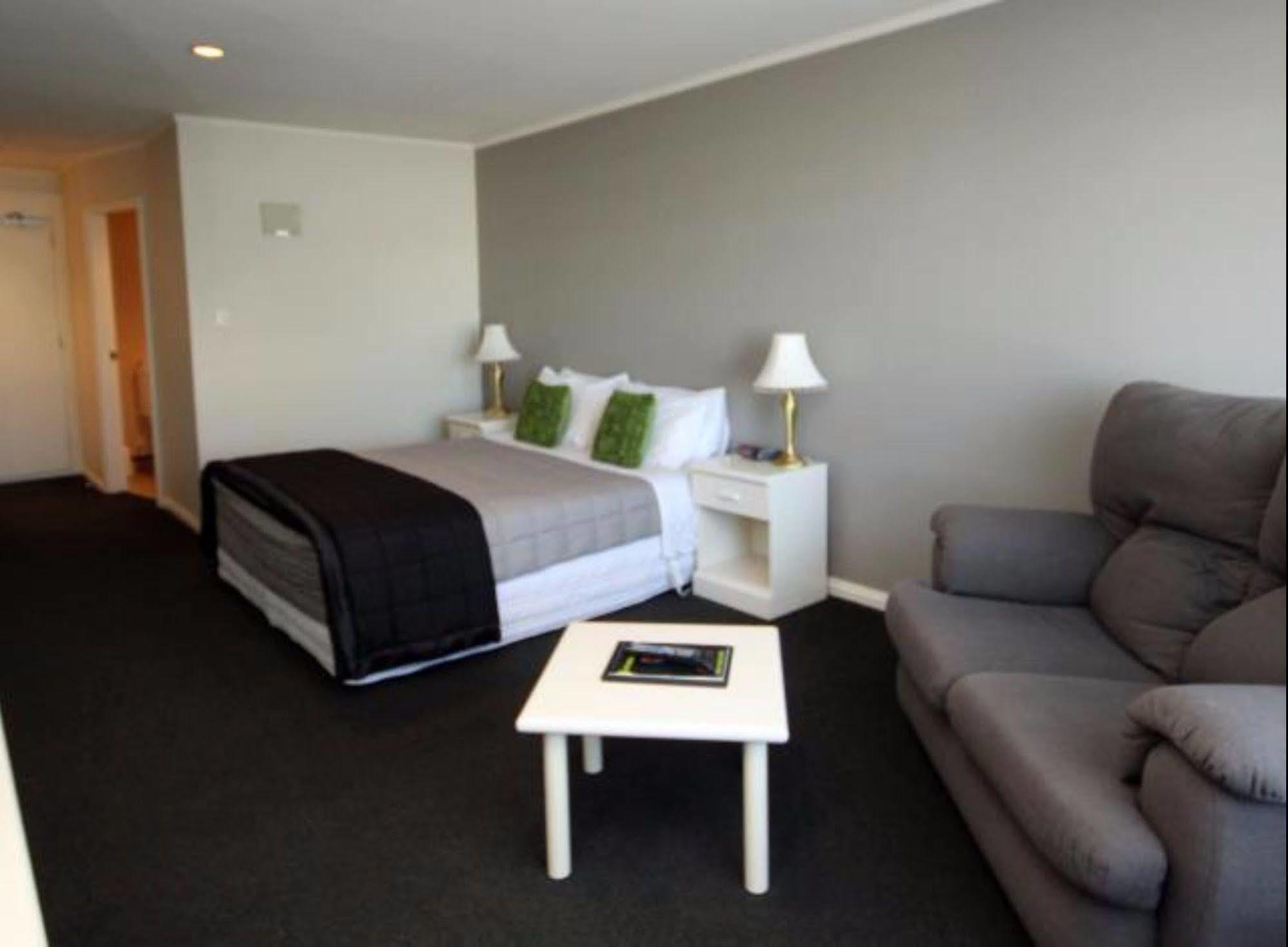 Champers Motor Inn Lower Hutt Zewnętrze zdjęcie
